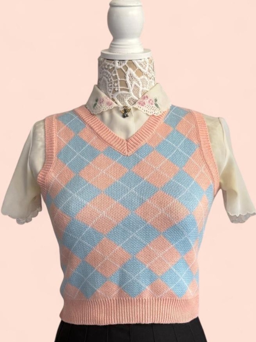 1960s Style Vintage Inspired Pink and Blue Argyle Knit Cropped Sweater Vest M